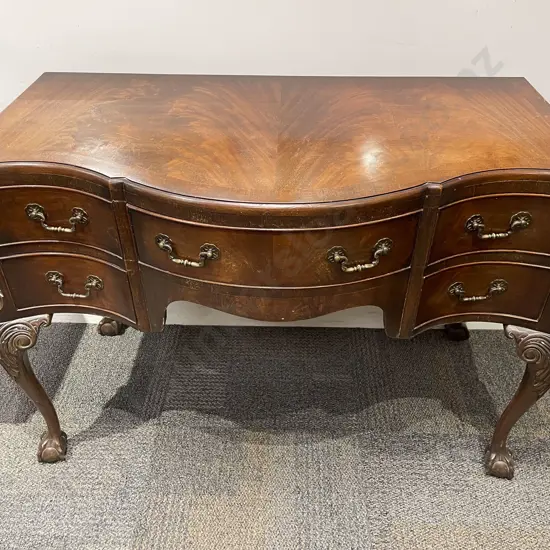 Geo III Style Mahogany Bow Front Dressing Table