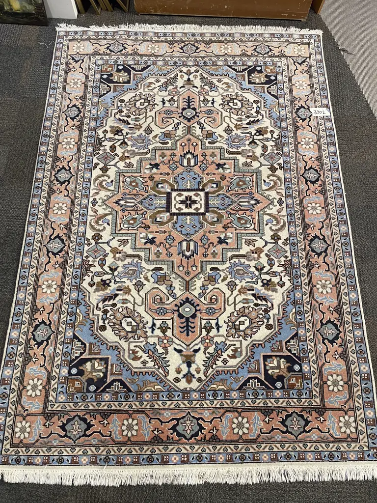 Good Quality Persian Rug Image 1++