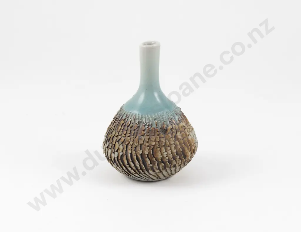 Small Doris Dutch Pod Vase Image 1++
