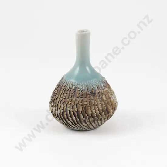 Small Doris Dutch Pod Vase