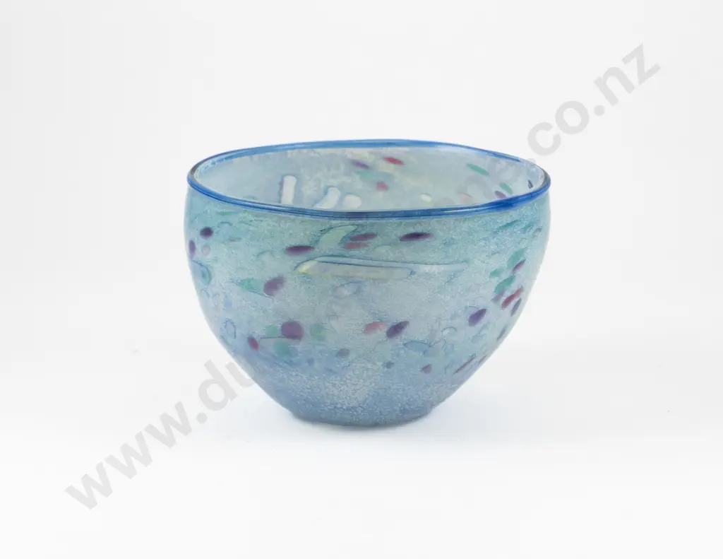 Art Glass Bowl Image 1++