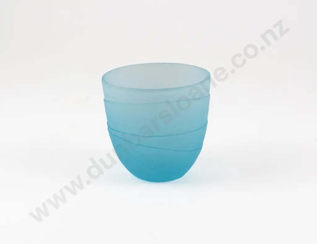 NZ Cast Glass Vase Image 1++
