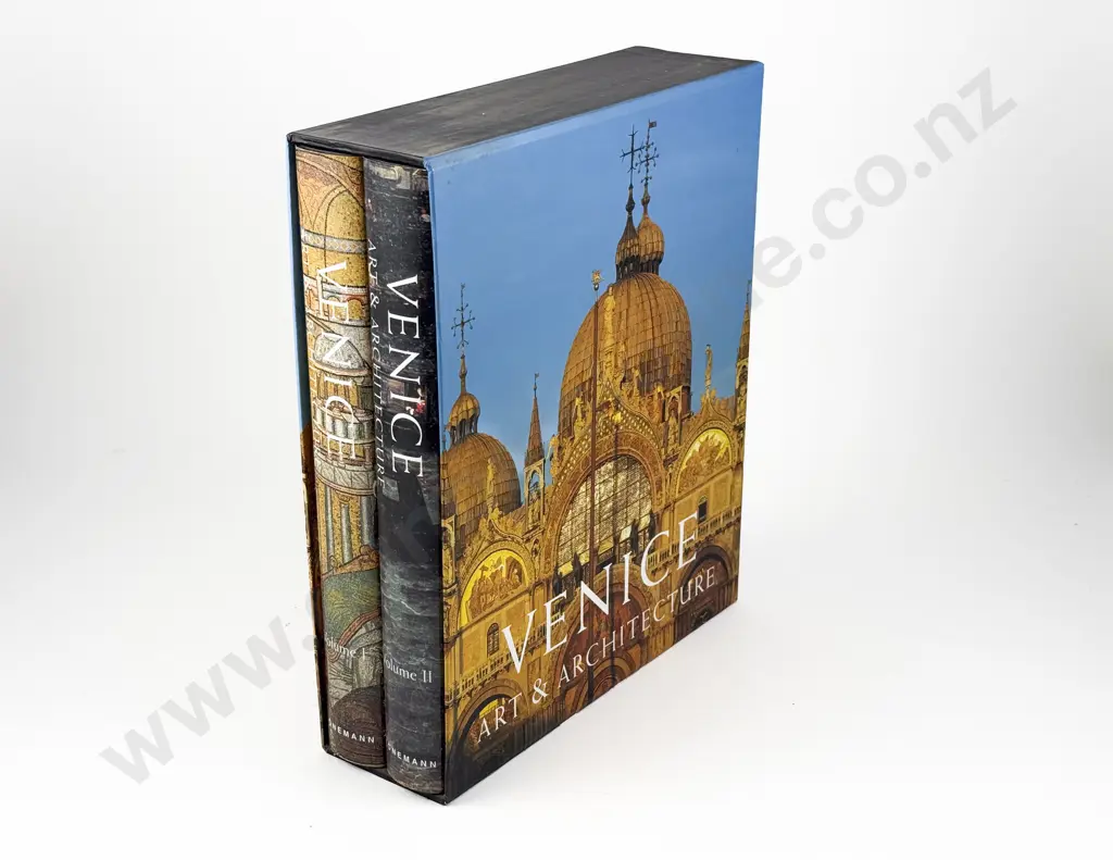Venice: Art & Architecture Volumes I & II Boxed Set Image 1++