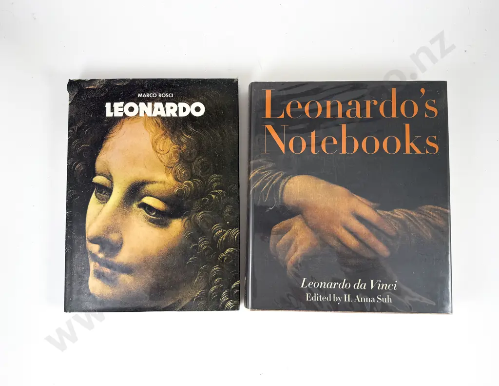Two Leonardo da Vinci Reference Volumes Image 1++