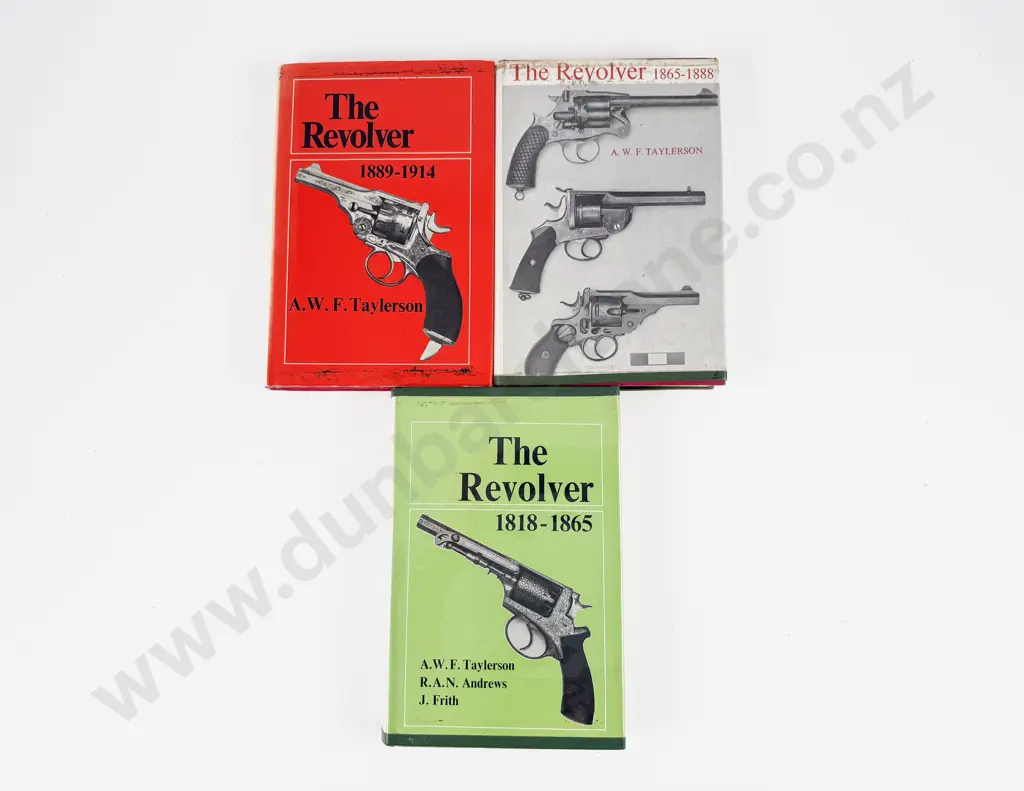 3 Volumes On The Revolver Image 1++