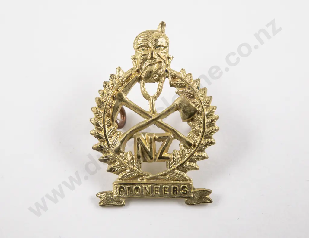 WWI New Zealand Maori Pioneers Battalion Cap Badge Image 1++