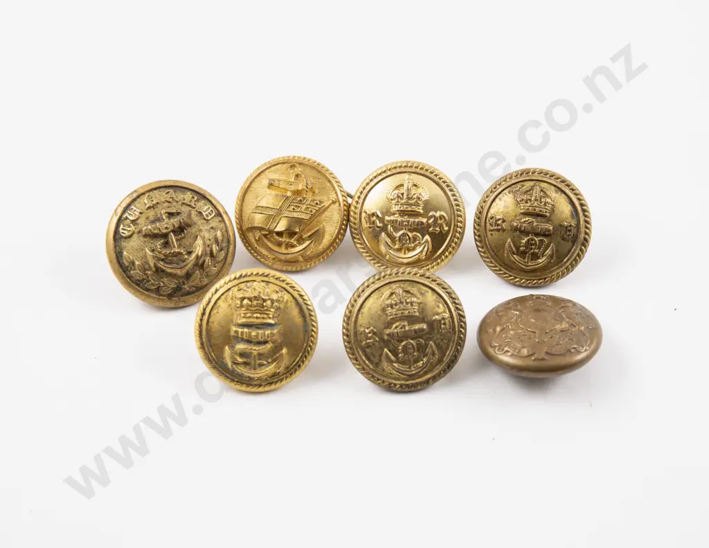 British RNVR Buttons and Various Maritime Buttons (7) Image 1++