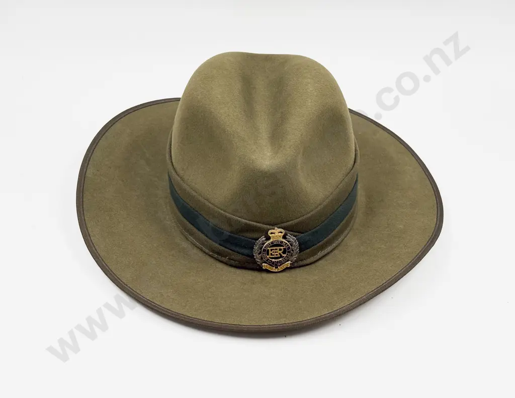NZ Army Slouch Hat with Royal NZ Engineers Badge Image 1++