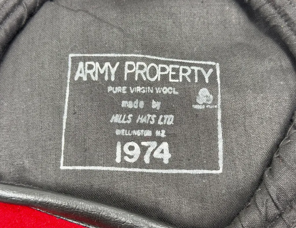 Regular Force Cadet School (NZ Army) Red beret dated 1974 Image 1++