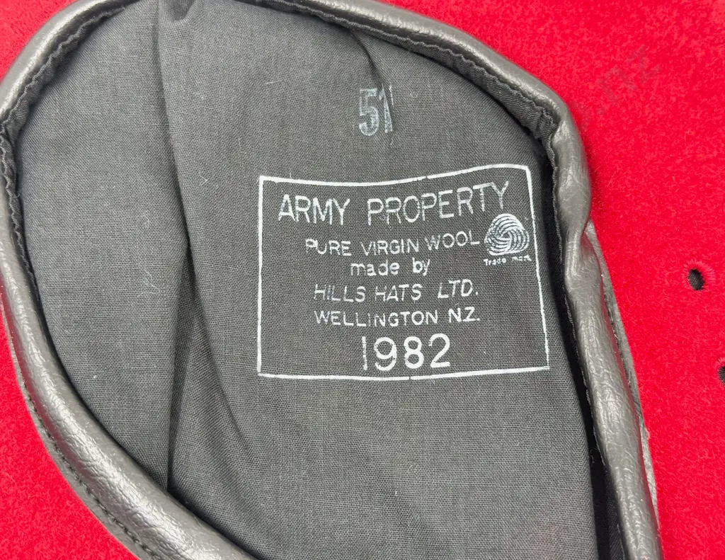 Regular Force Cadet School (NZ Army) Red Beret dated 1982 Image 1++