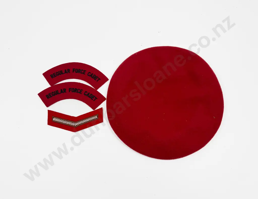Regular Force Cadet School (NZ Army) Red Beret dated 1982 Image 1++