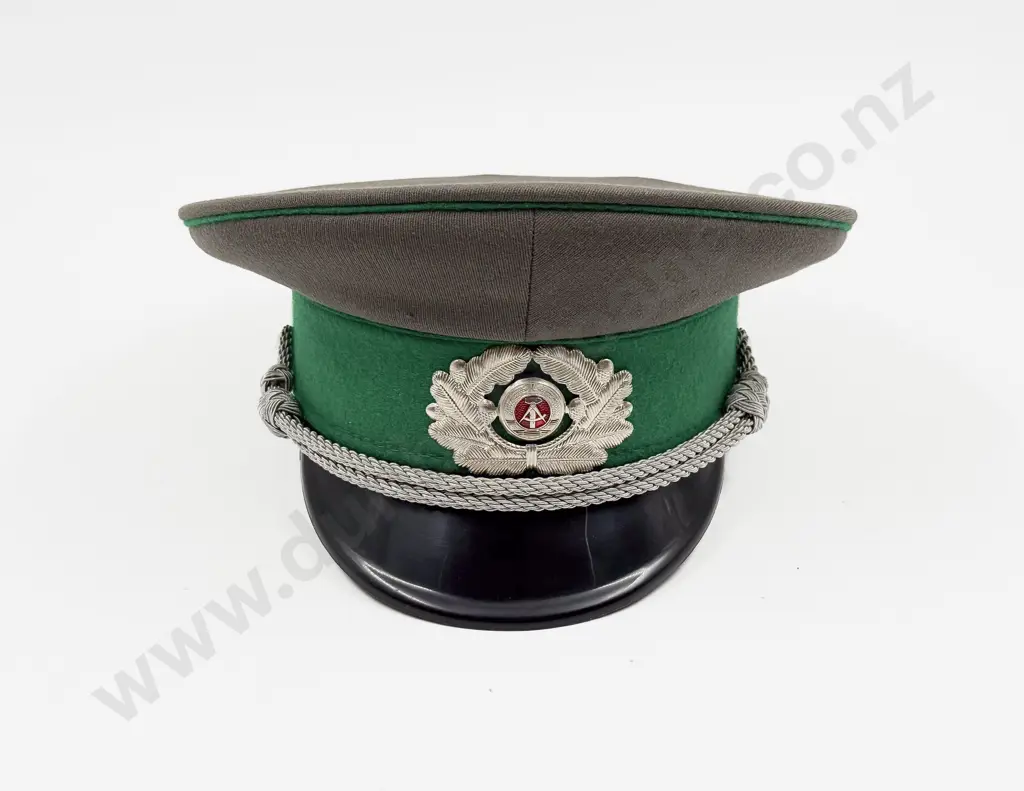 Grenztruppen der DDR (Border Troops of the German Democratic Republic) Officers Peaked Service Cap Image 1++