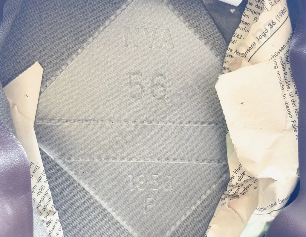 Luftstreitkräfte/Luftverteidigung (Air Force/Air Defence) East German Luftwaffe Officer’s Peaked Service Cap Image 1++