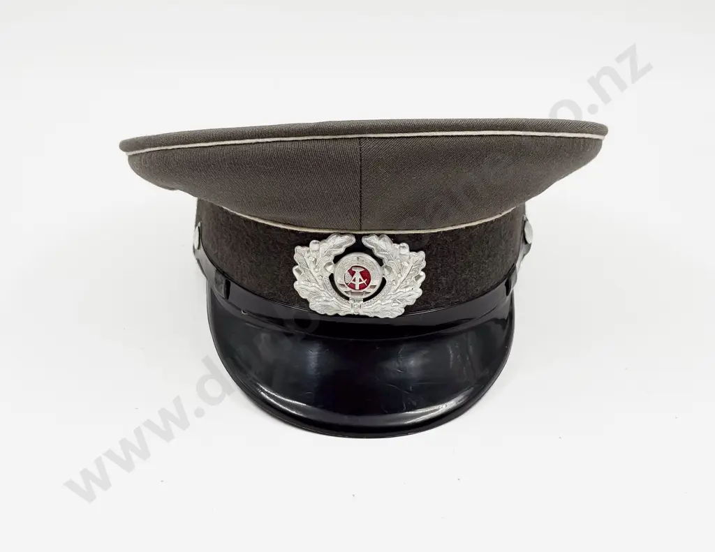 National Volksarmee Landstreitkräfte (Ground Forces East German Army) Other Ranks Peaked Service Cap Image 1++