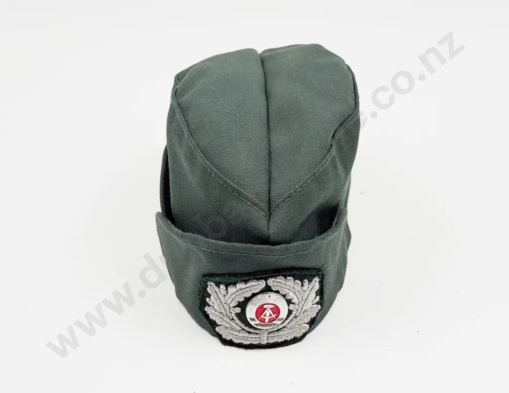 National Volksarmee Landstreitkräfte (Ground Forces East German Army) Women’s Dark Green Cap Image 1++
