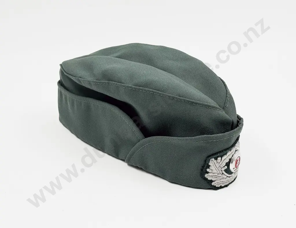 National Volksarmee Landstreitkräfte (Ground Forces East German Army) Women’s Dark Green Cap Image 1++