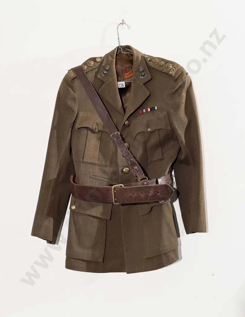 WWII NZ Defence Force (Army) Captains Service Dress Uniform Image 1++