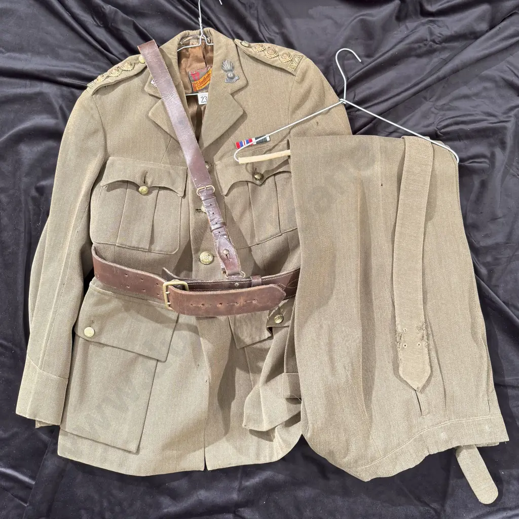 WWII NZ Defence Force (Army) Captains Service Dress Uniform Image 1++