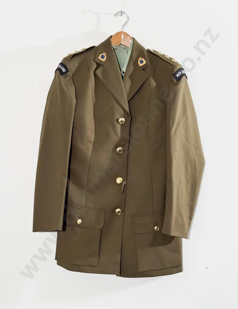 NZ Defence Force (Army) Women Captain’s Service Dress Uniform Image 1++
