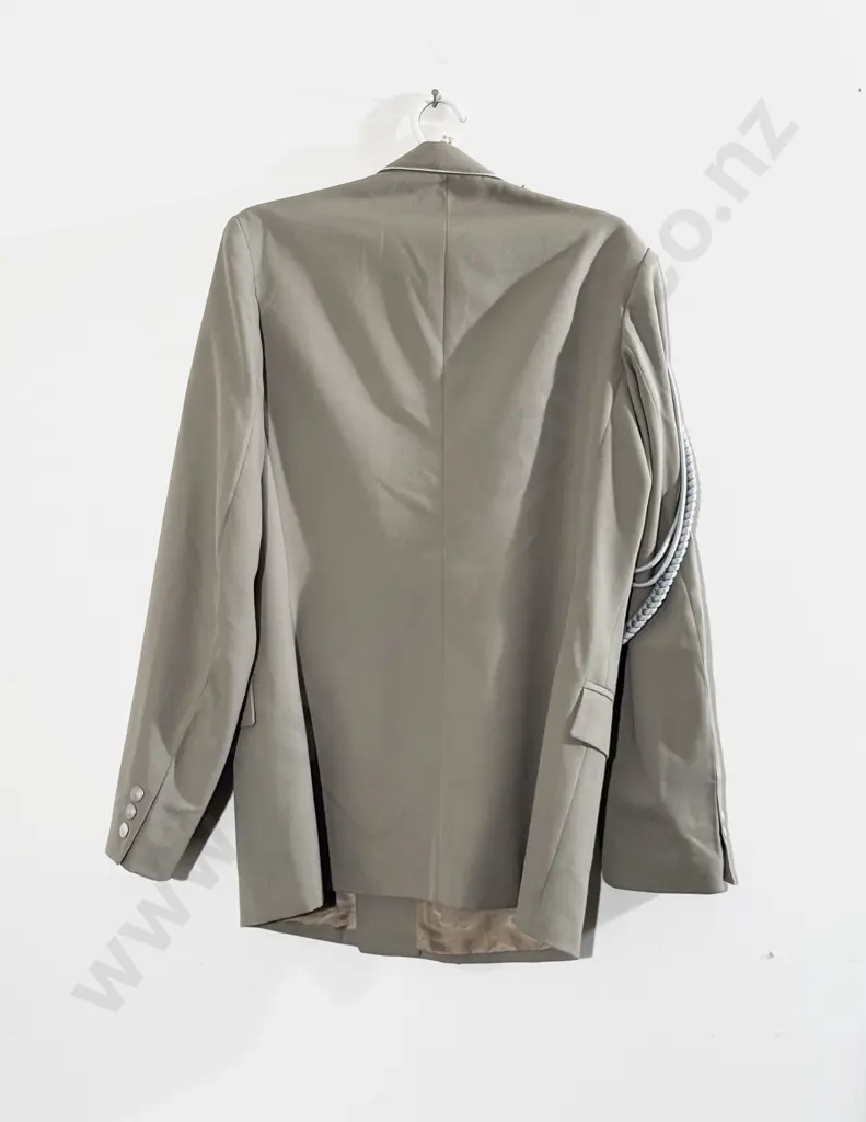 National Volksarmee Landstreitkräfte (Ground Forces East German Army) Captain (Hauptmann) Service Dress Tunic Image 1++