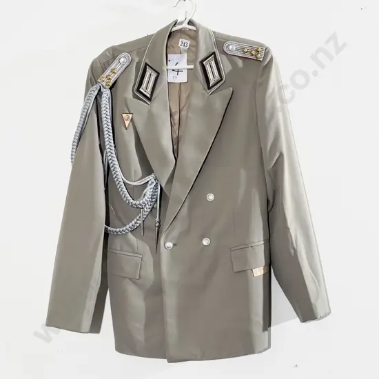 National Volksarmee Landstreitkräfte (Ground Forces East German Army) Captain (Hauptmann) Service Dress Tunic
