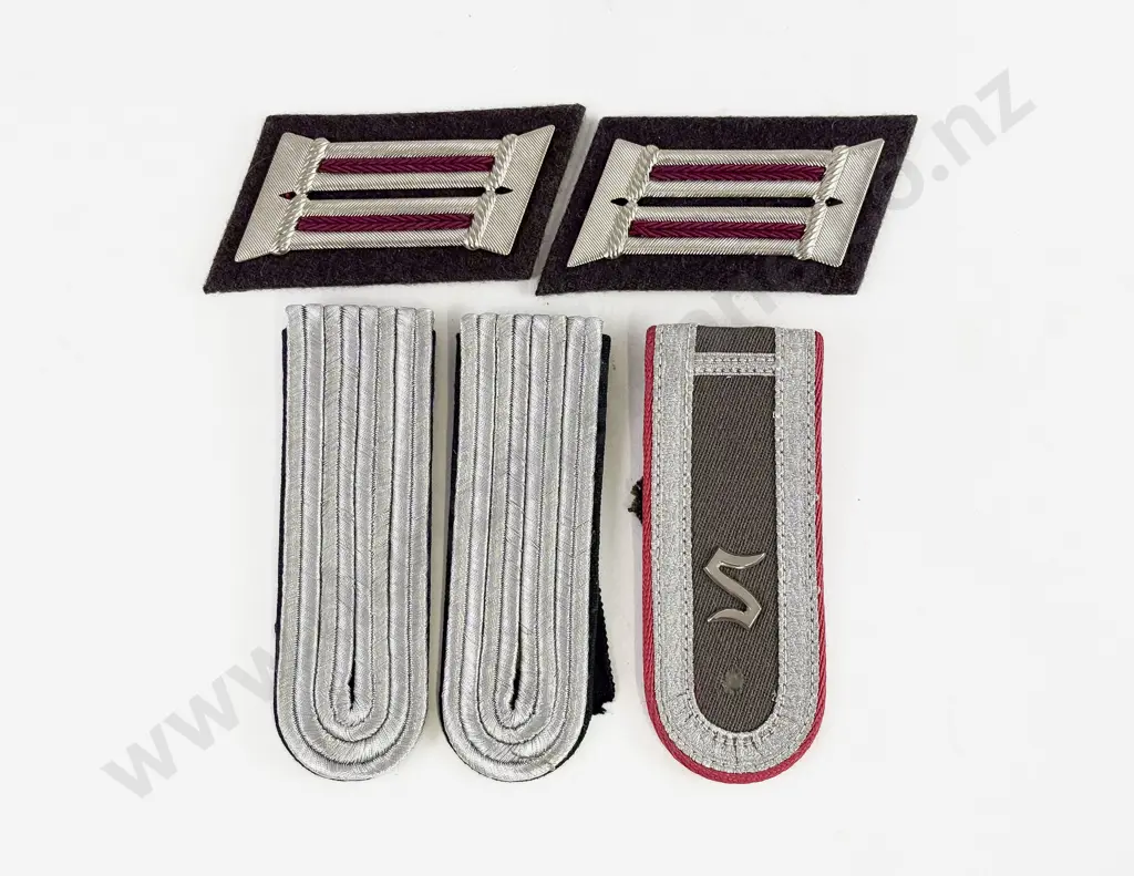 East German Army Collar Tabs and Epaulettes Image 1++