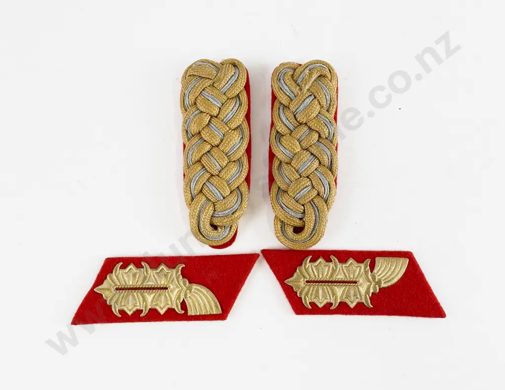 East German Army Major General Collar Patches and Epaulettes Image 1++