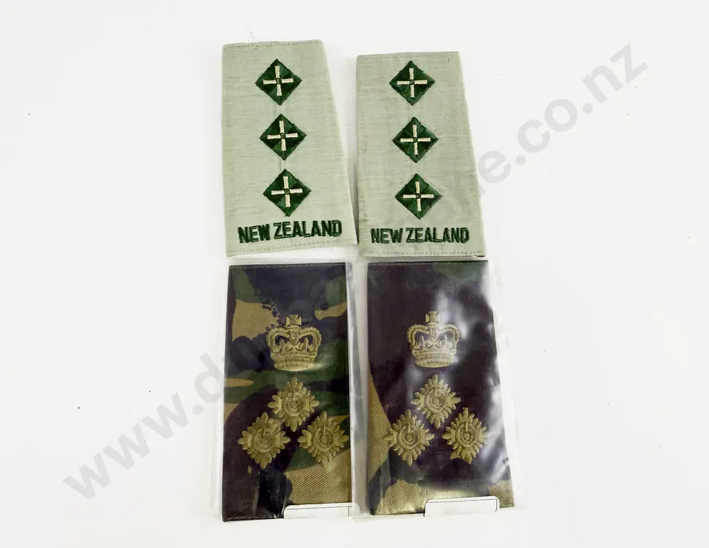 NZ Army Brigadier Rank Slides in DPM and Captains Slides for Service Dress unused Image 1++