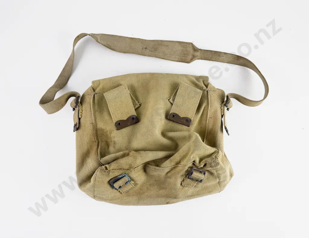 East German Army (NVA) Strichtarn (Rain Drop) Pattern Back Pack Image 1++