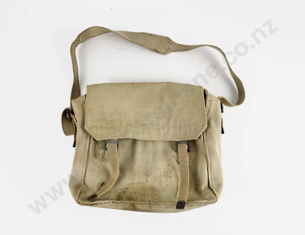 East German Army (NVA) Strichtarn (Rain Drop) Pattern Back Pack Image 1++