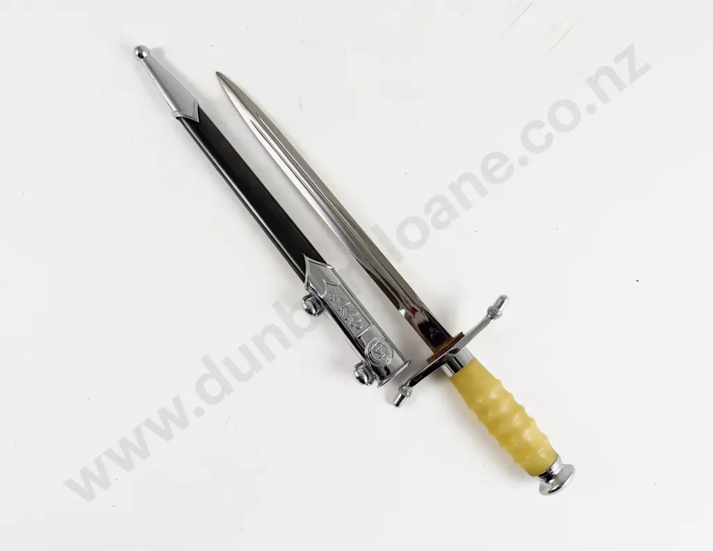 Boxed As New East German NVA Officer’s Dagger Dated 1964 Image 1++