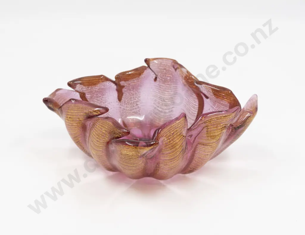 Mid C20th Murano Tinted Cranberrry & Gilt Pie Crust Rimmed Dish Image 1++