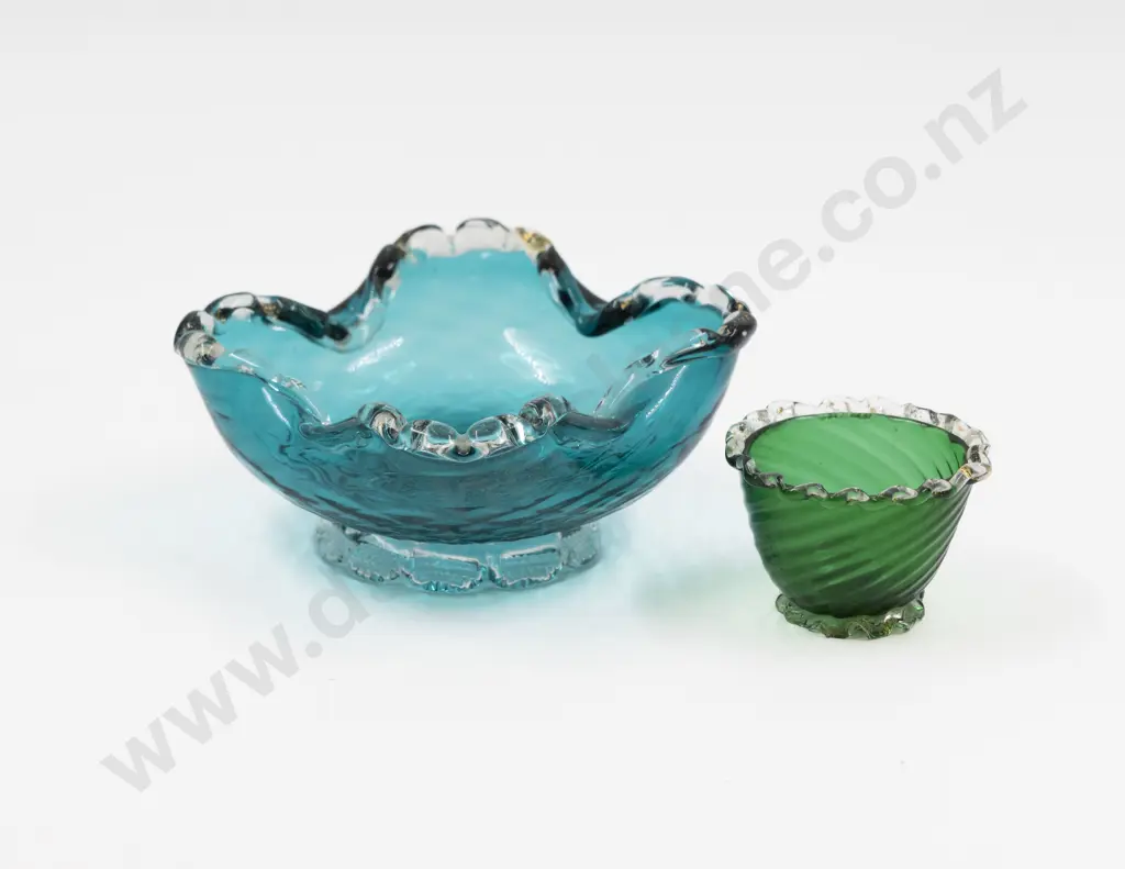 Mid C20th Venetian Teal Green Dish & Bristol Green Posy Image 1++