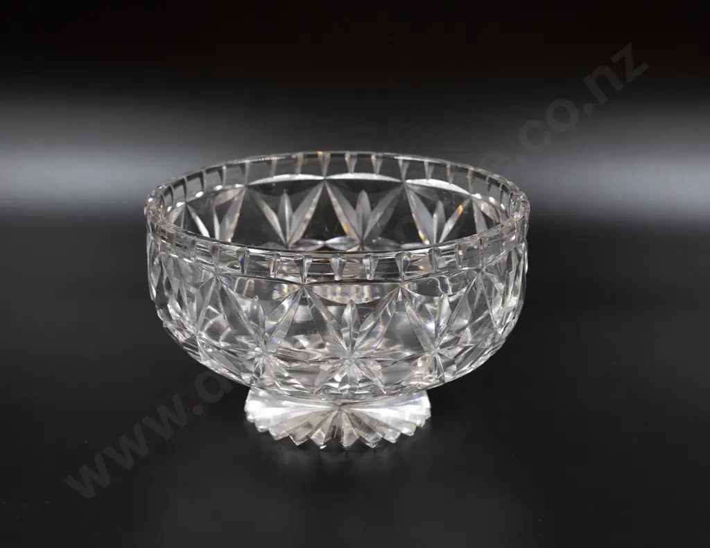 Mid C20th Heavy Crystal Footed Bowl Image 1++