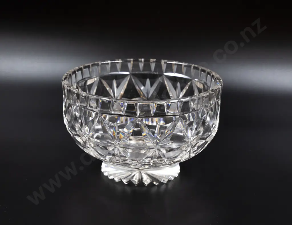 Mid C20th Heavy Crystal Footed Bowl Image 1++