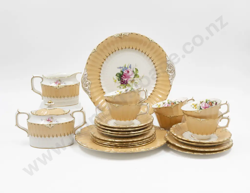 Royal Crown Derby Bone China Image 1++