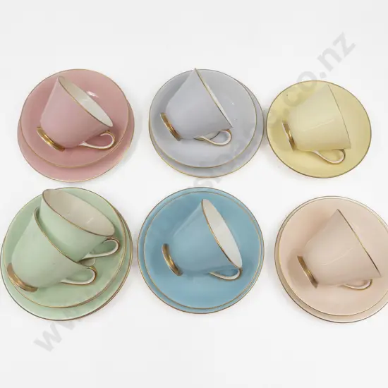 Royal Doulton MidC20th Design Teacup Saucer & Plates