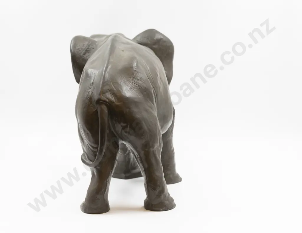 Impressive Royal Doulton Elephant Model Image 1++