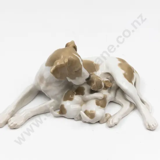 B & G Figure Group of Hound With Puppies