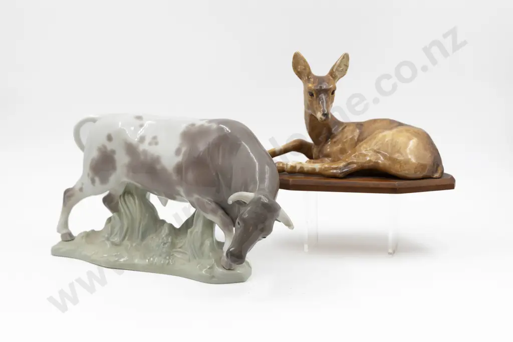 Large Lladro Bull Model Image 1++