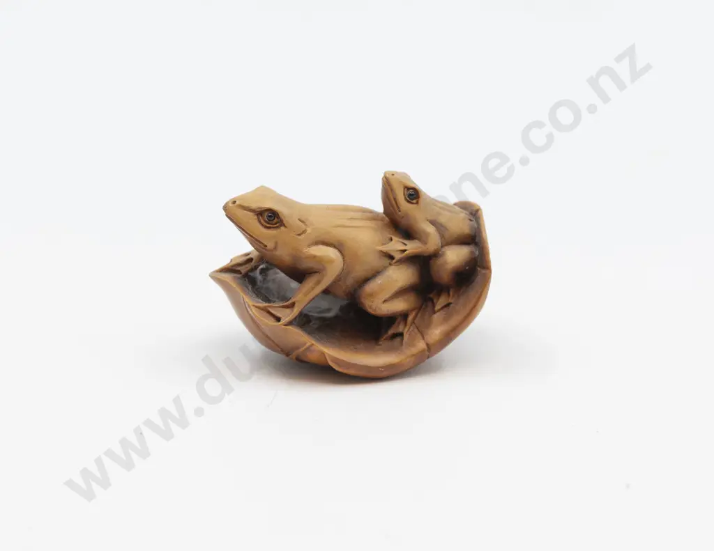 Signed Carved Fruitwood Netsuke of Two Toads Image 1++
