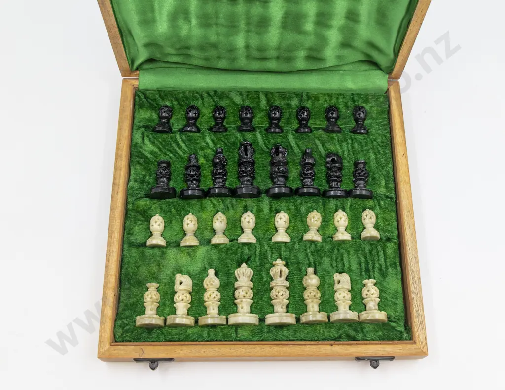 Small Cased Carved Soapstone Chess Set Image 1++