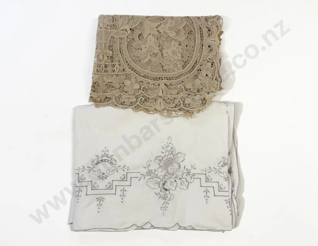 Sculptured Cotton Table Cover Image 1++