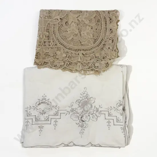 Sculptured Cotton Table Cover
