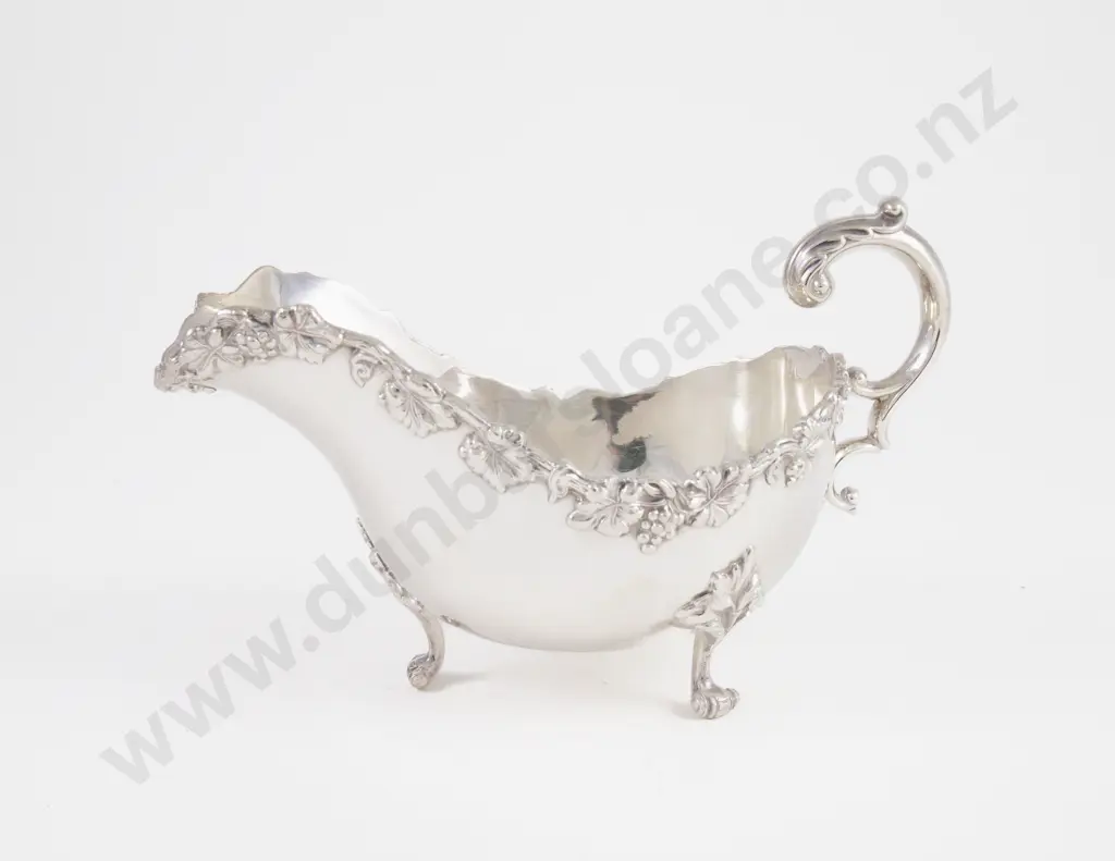 Pair Of Oval S/P Entree Dishes & Gravy Boat Image 1++