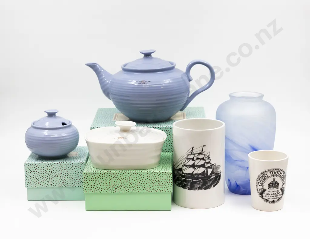 Boxed Sophie Conran for Portmeirion Teapot Sugar & Butter Dish Image 1++