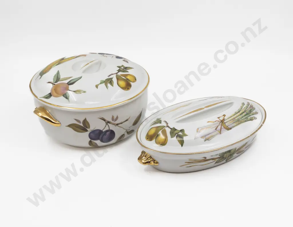 Two Royal Worcester Evesham Circular & Ovel Serving Dishes with Extra Lids Image 1++
