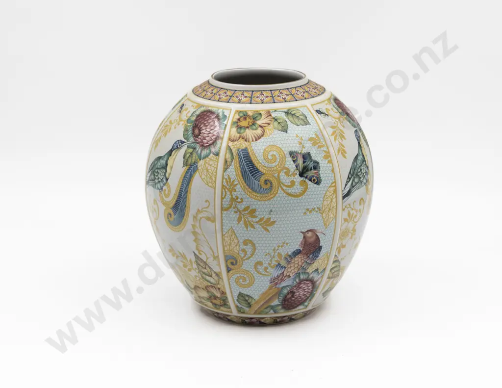 Spode Sumatra Limited Edition Stem Vase 293/750 Image 1++