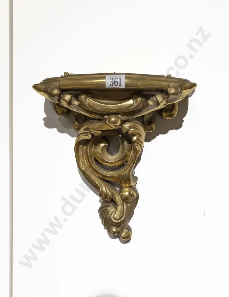 Gilt Wood Wall Bracket Image 1++