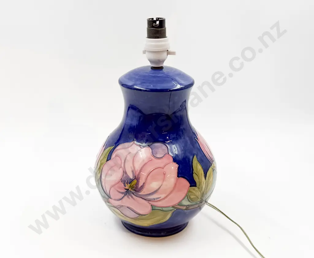 Moorcroft Magnolia Pattern Lamp and Shade Image 1++